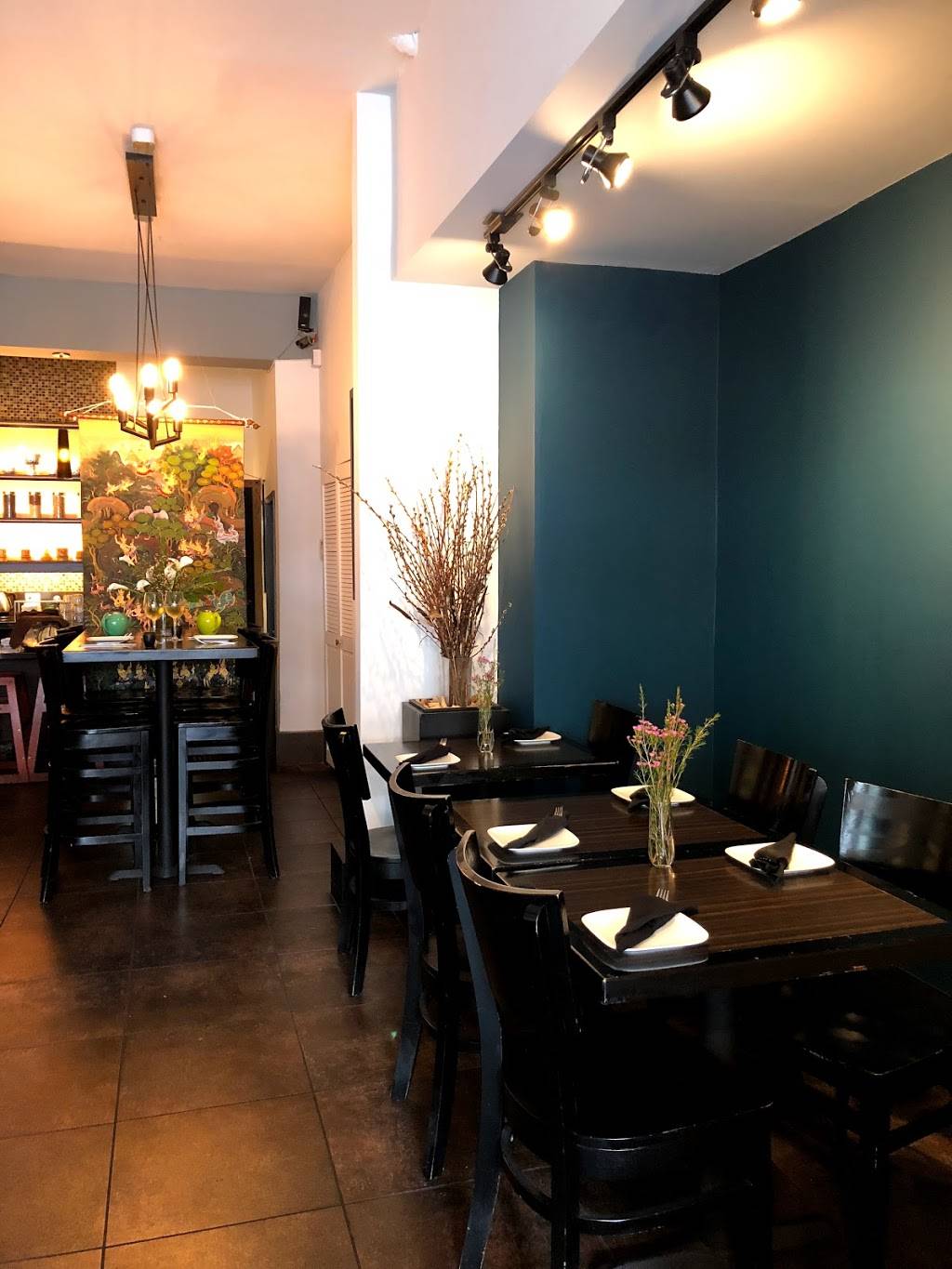 Bussaba | restaurant | 534 Irving St, San Francisco, CA 94122, USA | 4153794505 OR +1 415-379-4505