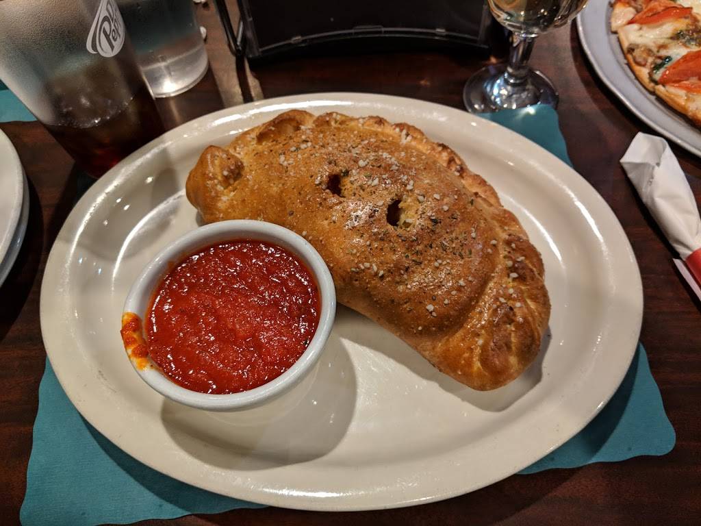 Gallaghers Pizza - East Green Bay | restaurant | 1927 S Webster Ave, Green Bay, WI 54301, USA | 9203215555 OR +1 920-321-5555