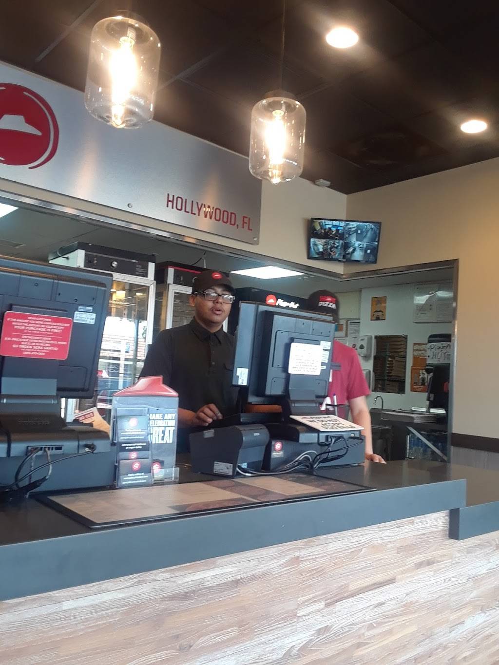 Pizza Hut | meal delivery | 4506 Hollywood Blvd, Hollywood, FL 33021, USA | 9549648777 OR +1 954-964-8777