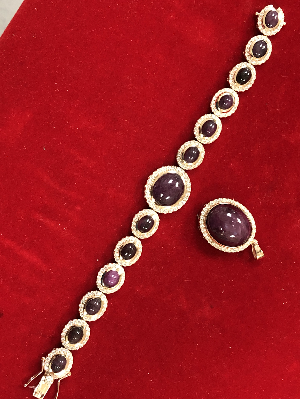 Ly Food Market & Gifts | restaurant | 4440 W Illinois Ave #400a, Dallas, TX 75211, USA | 2143309616 OR +1 214-330-9616