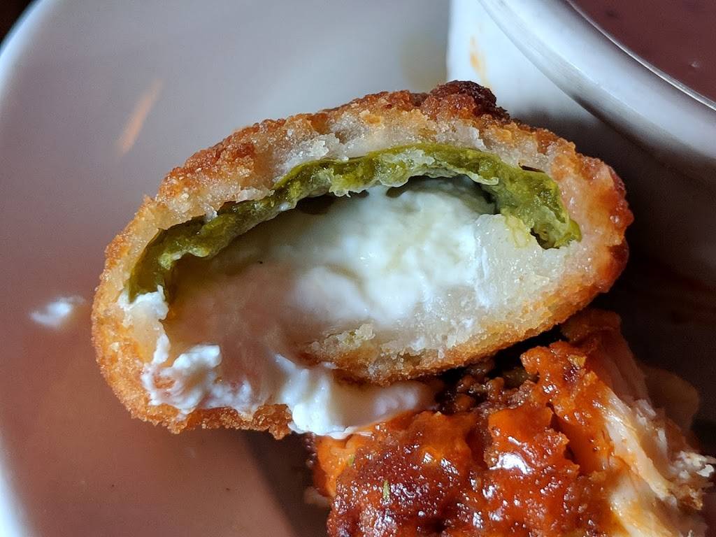 Quinns Lighthouse | restaurant | 1951 Embarcadero, Oakland, CA 94606, USA | 5105362050 OR +1 510-536-2050