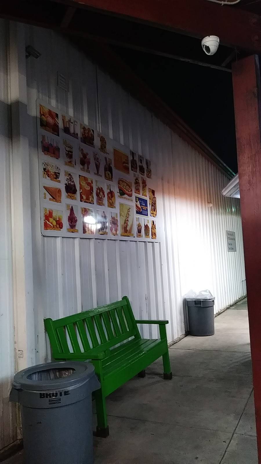 Pina Colada Breeze | restaurant | 4910 Aldine Mail Rte Rd a, Houston, TX 77039, USA | 2812275964 OR +1 281-227-5964