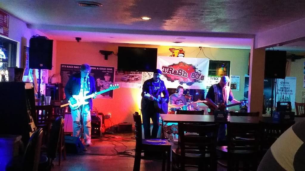 Neighbors Bar & Gaming | restaurant | 7745 Forest Hills Rd, Loves Park, IL 61111, USA | 8153159632 OR +1 815-315-9632