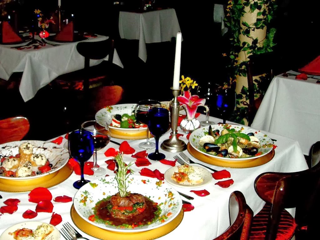 Bistro Romano | restaurant | 120 Lombard St, Philadelphia, PA 19147, USA | 2159258880 OR +1 215-925-8880