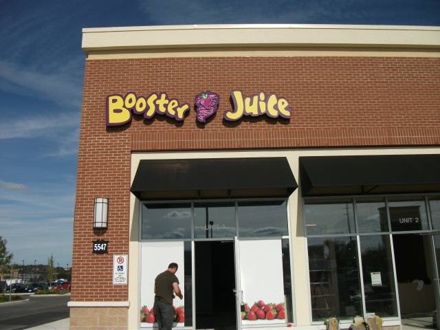 Sign pit stop | restaurant | Antares Dr, Nepean, ON K2E 7T8, Canada | 6136645051 OR +1 613-664-5051