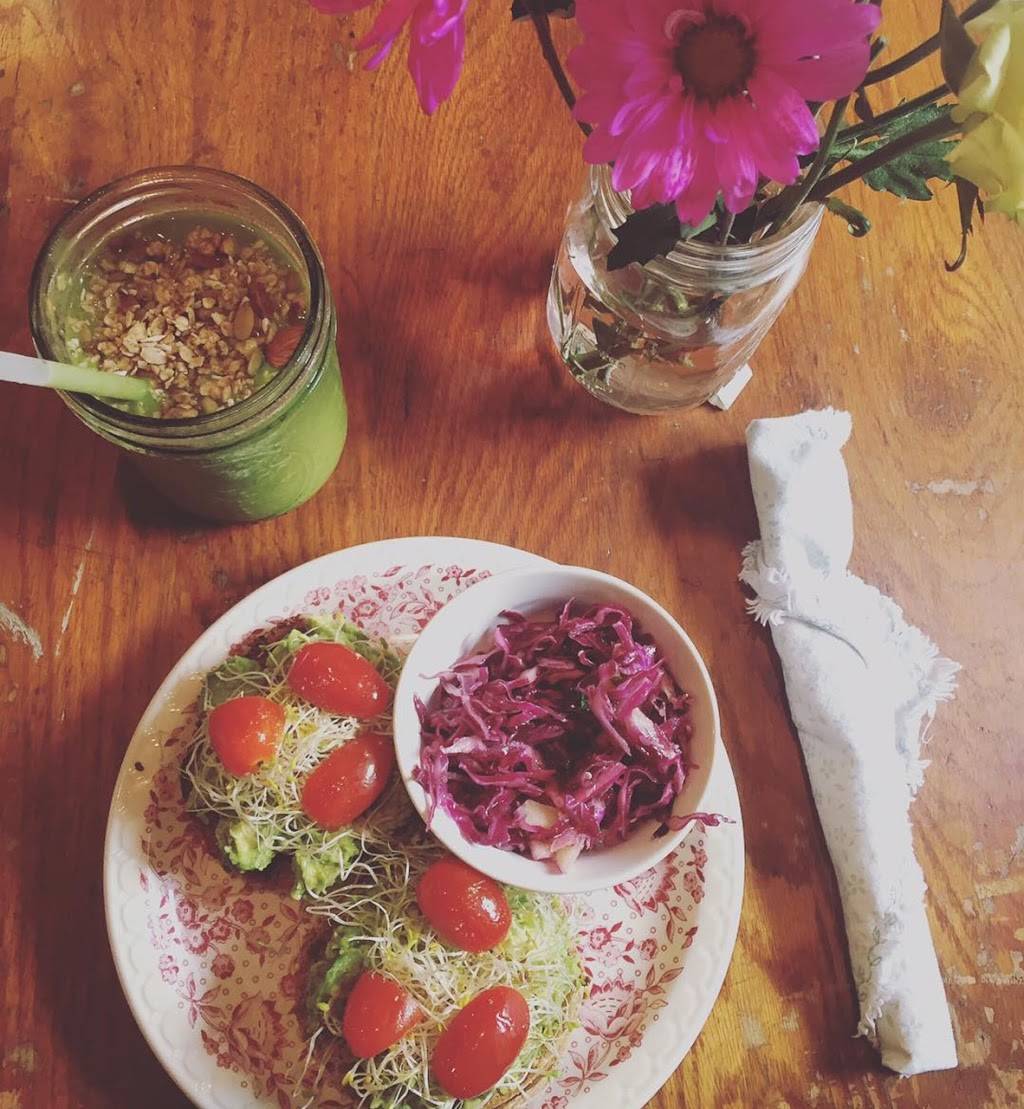 Trough Juice Bar | restaurant | 107 S 3rd St, Richmond, TX 77469, USA | 2817622483 OR +1 281-762-2483