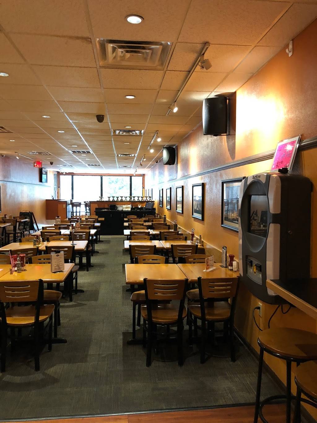 Cafe Milano | restaurant | 134 6th St, Pittsburgh, PA 15222, USA | 4122813131 OR +1 412-281-3131