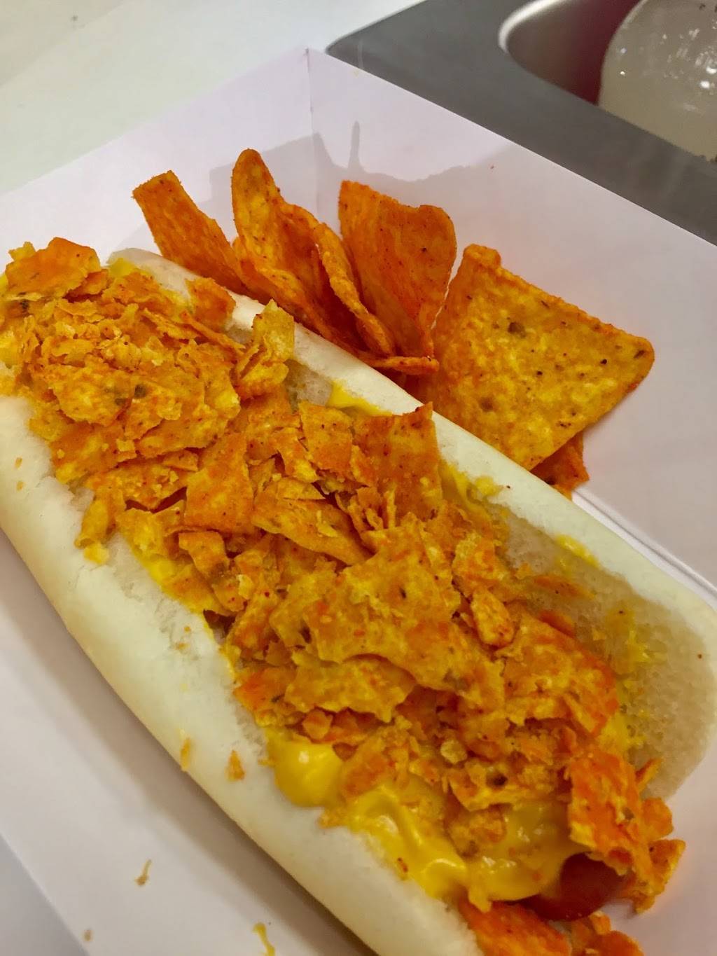 Top dogz | restaurant | 35000 Warren Rd, Westland, MI 48185, USA | 2485952776 OR +1 248-595-2776