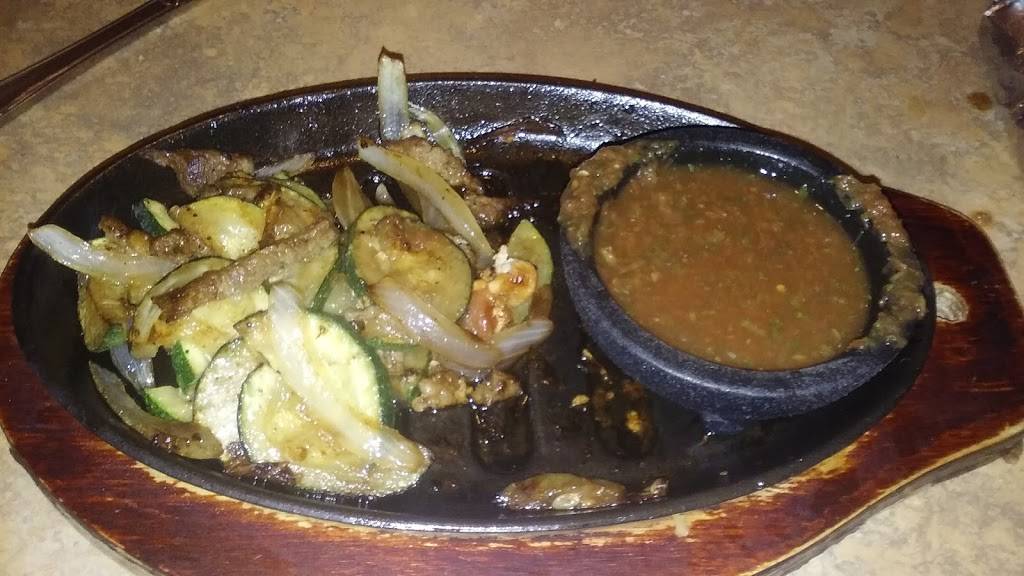 Salazars Grill & Bar | restaurant | 345 Sierra St, Kingsburg, CA 93631, USA | 5598971843 OR +1 559-897-1843