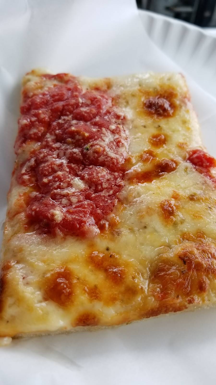 Ginos of Manhasset | restaurant | 480 Plandome Rd, Manhasset, NY 11030, USA | 5166275280 OR +1 516-627-5280