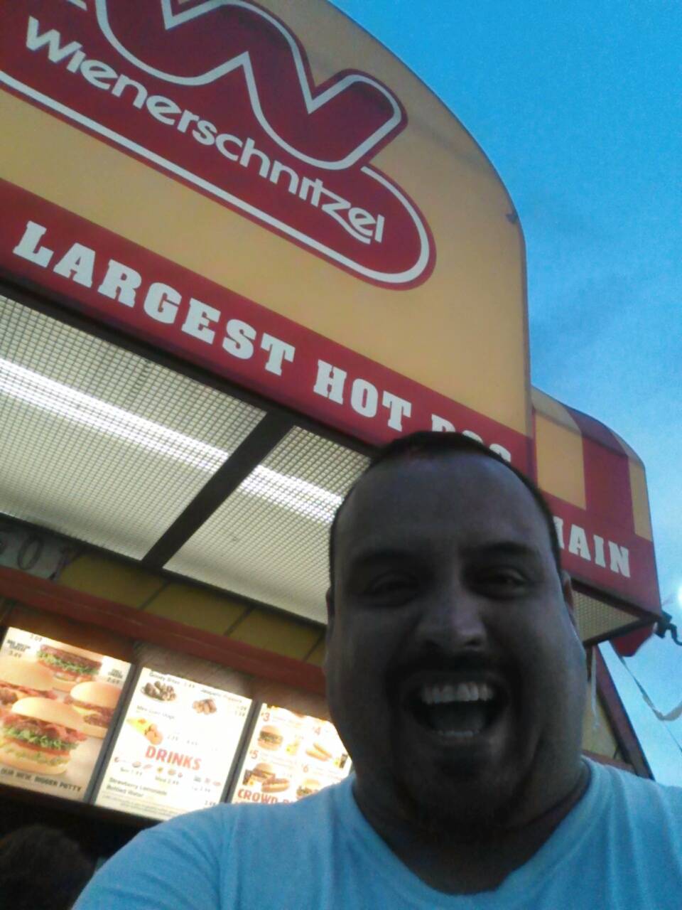 Wienerschnitzel | restaurant | 2501 W Beverly Blvd, Montebello, CA 90640, USA | 3237259070 OR +1 323-725-9070