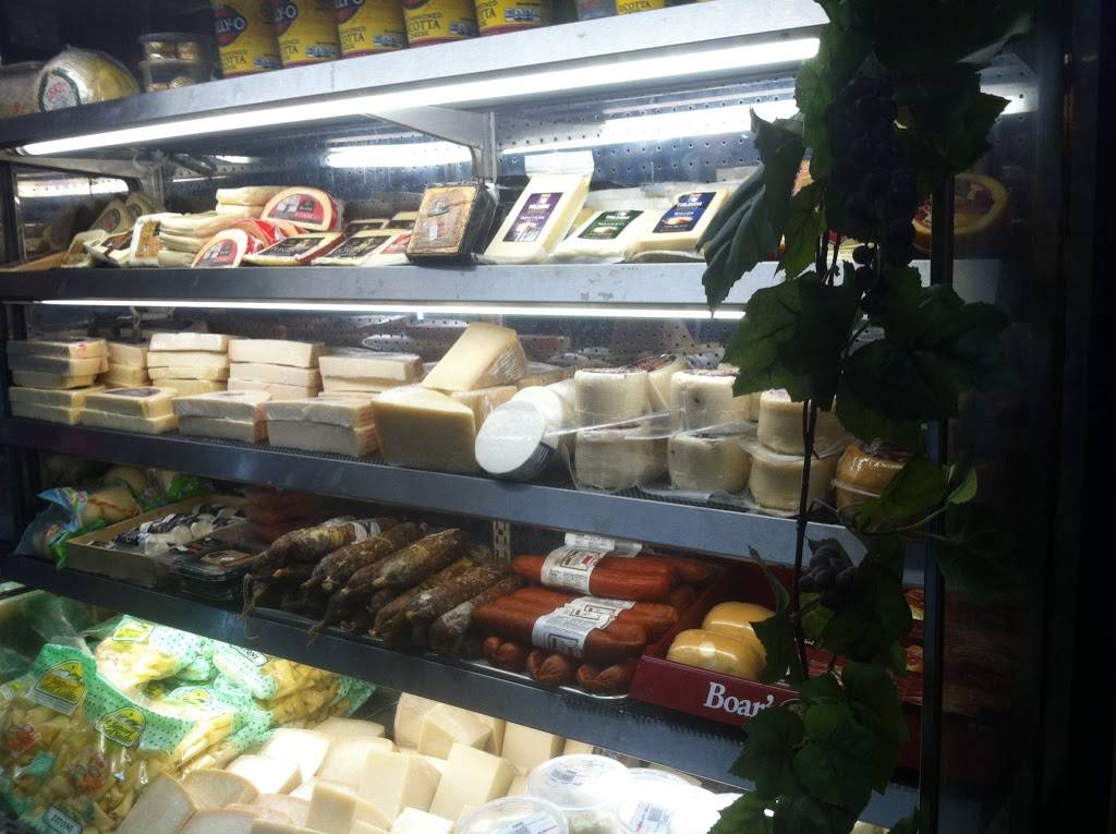 Montalbanos | restaurant | 1140 Bay St, Staten Island, NY 10305, USA | 7184488077 OR +1 718-448-8077