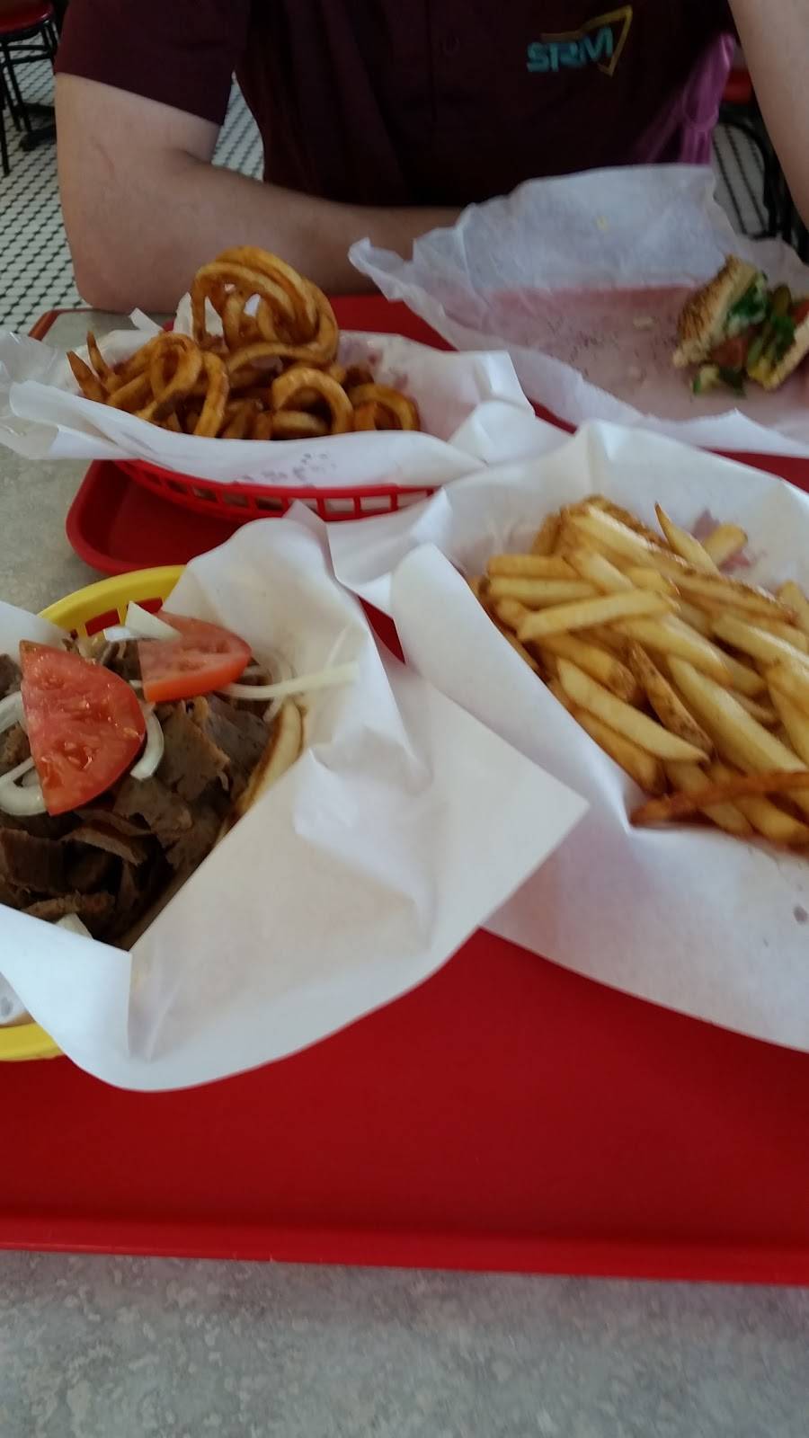 Daves Dawgs | restaurant | 531 Bedford Rd, Morris, IL 60450, USA | 8159414141 OR +1 815-941-4141