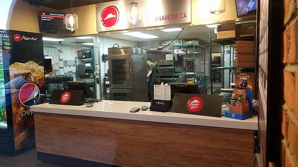 Pizza Hut | restaurant | 521 W Chapman Ave, Anaheim, CA 92802, USA | 7147402300 OR +1 714-740-2300