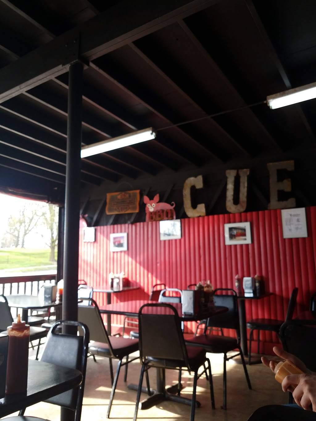 Oak Hill Barbecue | restaurant | 60 N Columbus St, Sunbury, OH 43074, USA | 7409654227 OR +1 740-965-4227