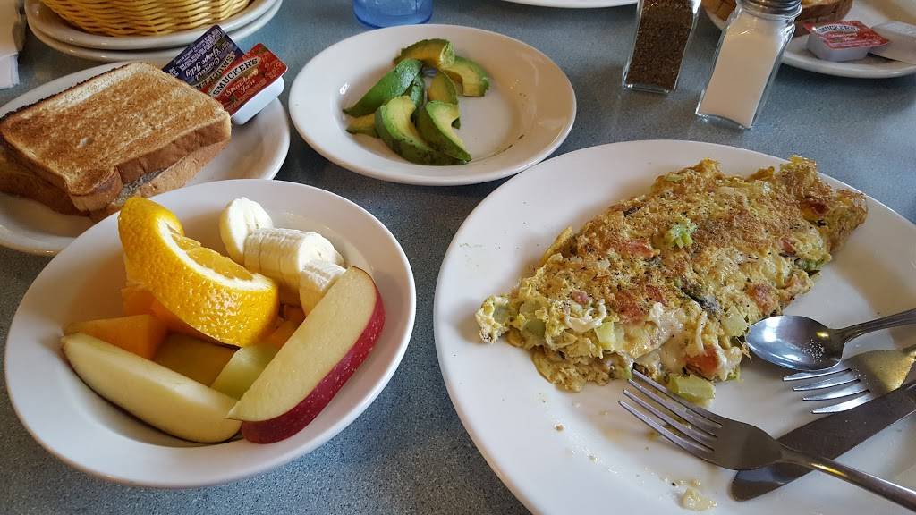 Dinos Den Restaurant & Bar | meal takeaway | 88 Grand Ave, Fox Lake, IL 60020, USA | 8475876604 OR +1 847-587-6604