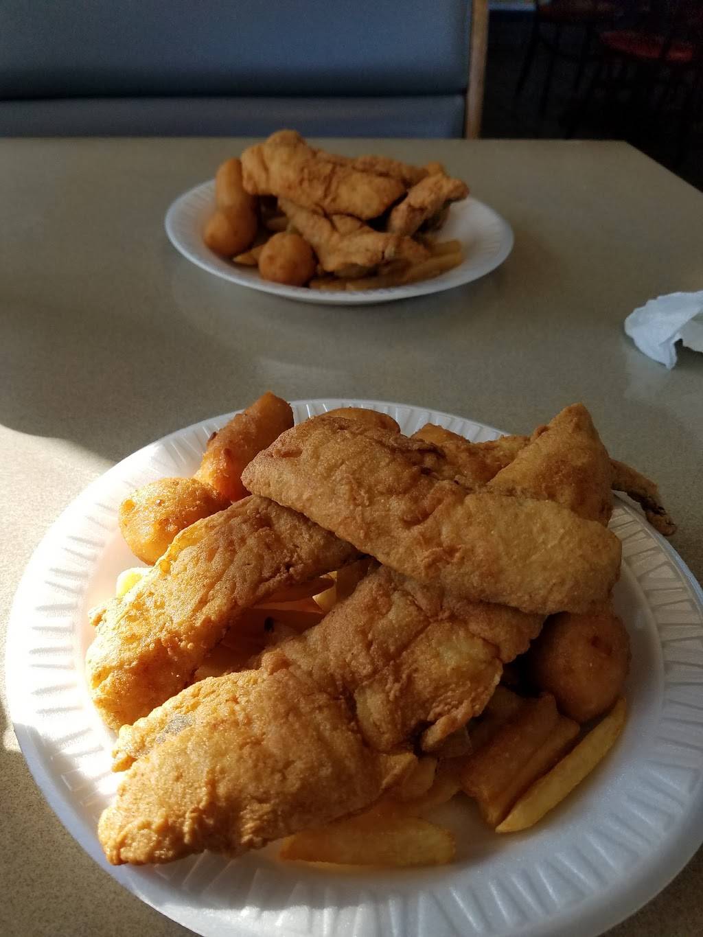 Country Fish Fry | restaurant | 3307 Fort Bragg Rd, Fayetteville, NC 28303, USA | 9108684100 OR +1 910-868-4100