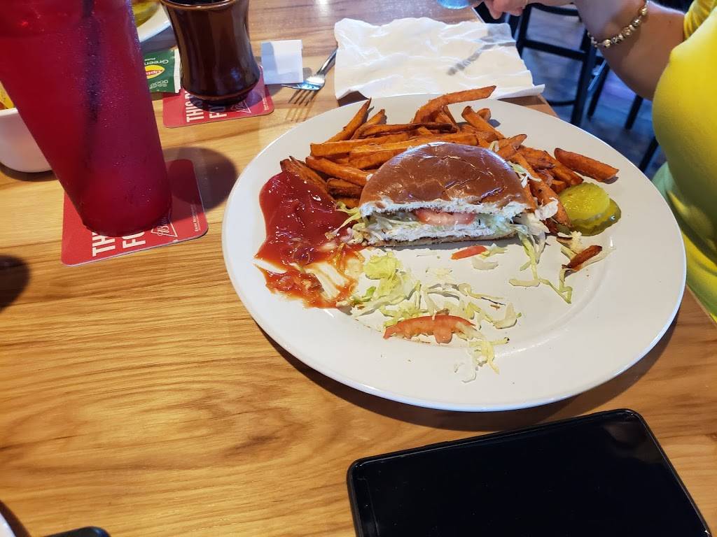 BootLeggers Saloon & Eatery | restaurant | 19735 Iguana St NW, Nowthen, MN 55330, USA | 7634414845 OR +1 763-441-4845