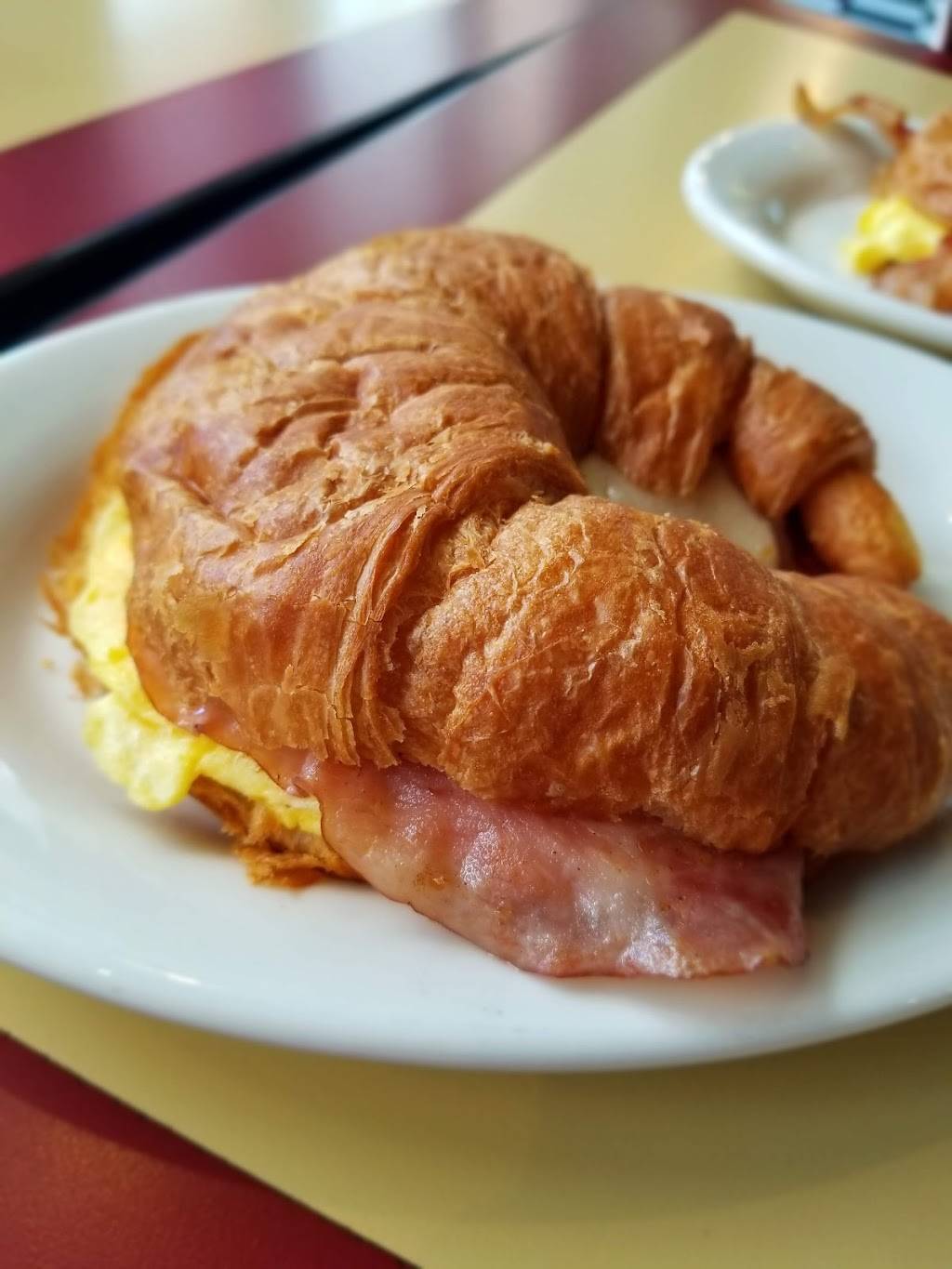 Antonious Pizza Cafe | restaurant | 3737 Main St, Riverside, CA 92501, USA | 9516829100 OR +1 951-682-9100