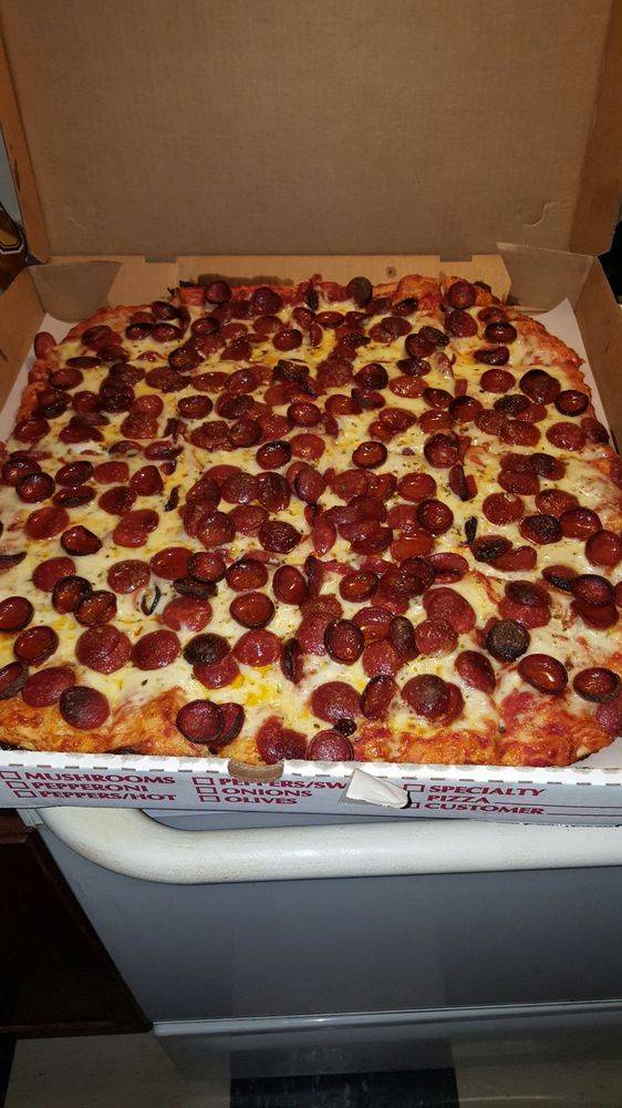 Bailey Avenue Pizza | restaurant | 2916 Bailey Ave, Buffalo, NY 14215, USA | 7168374444 OR +1 716-837-4444