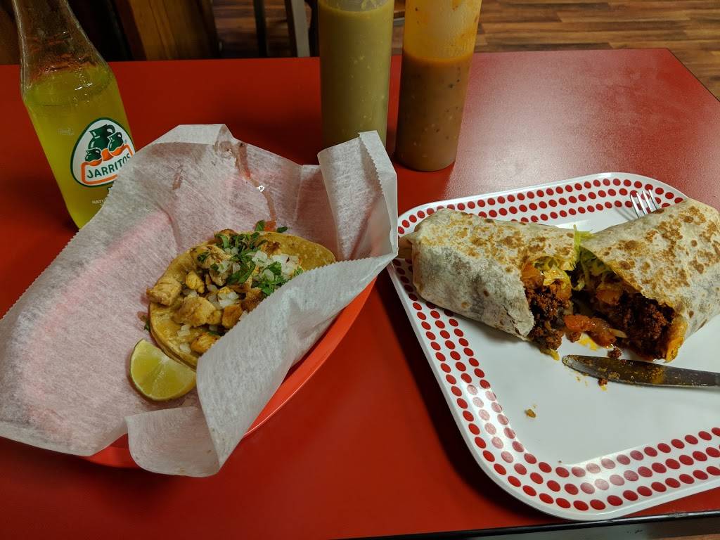 La Tiendita On Market | restaurant | 111 W Market St, New Albany, IN 47150, USA | 8126712612 OR +1 812-671-2612