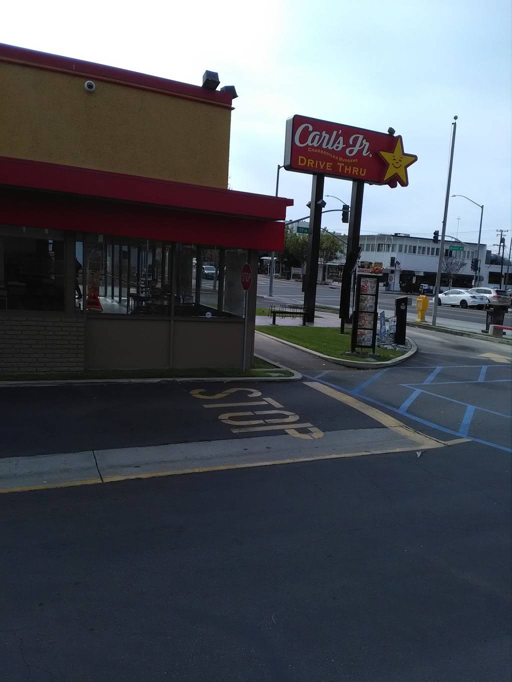 Carls Jr. | restaurant | 3700 Atlantic Ave, Long Beach, CA 90807, USA | 5624249894 OR +1 562-424-9894