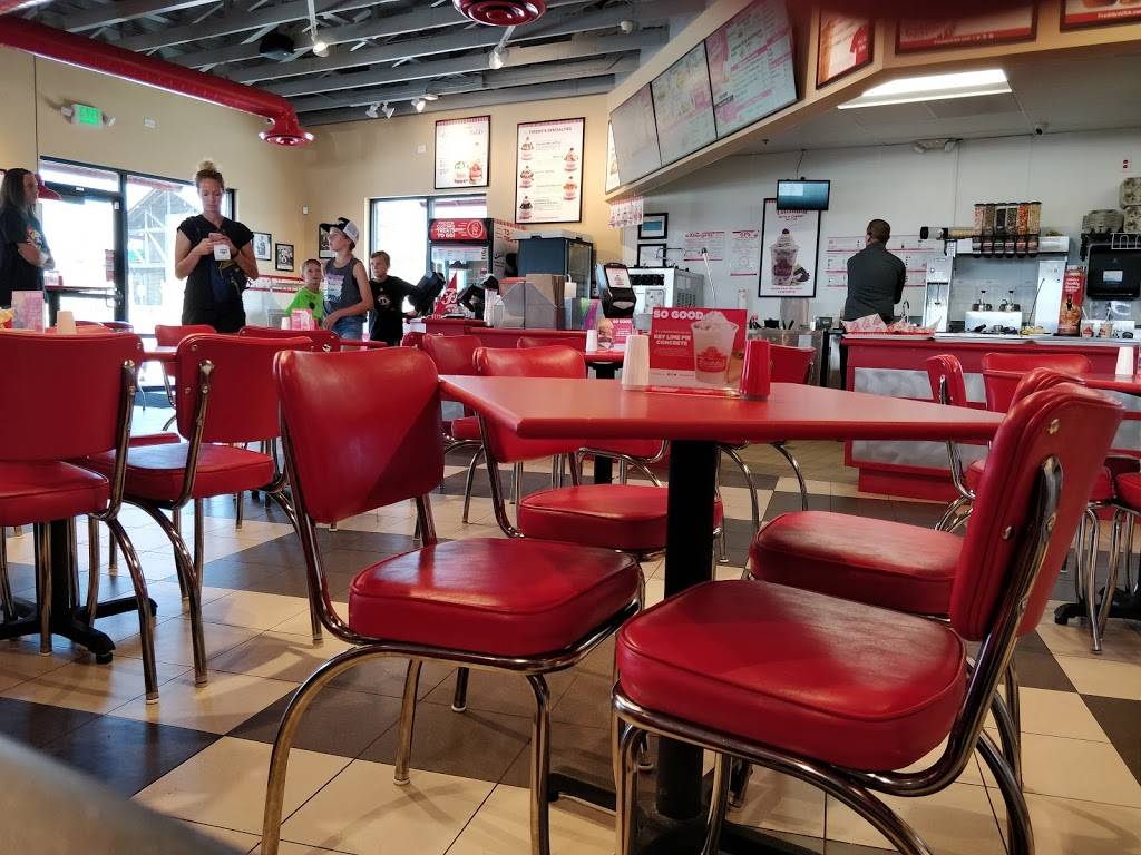 Freddys Frozen Custard & Steakburgers | restaurant | Crown Point Center, 18424 Cottonwood Dr, Parker, CO 80138, USA | 3038058855 OR +1 303-805-8855