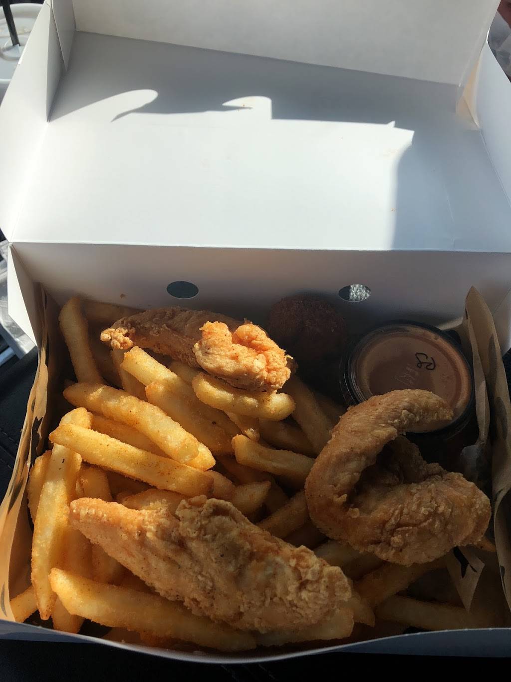 The Crawfish Shop | restaurant | 2902 E Denman Ave, Lufkin, TX 75901, USA | 9362383820 OR +1 936-238-3820