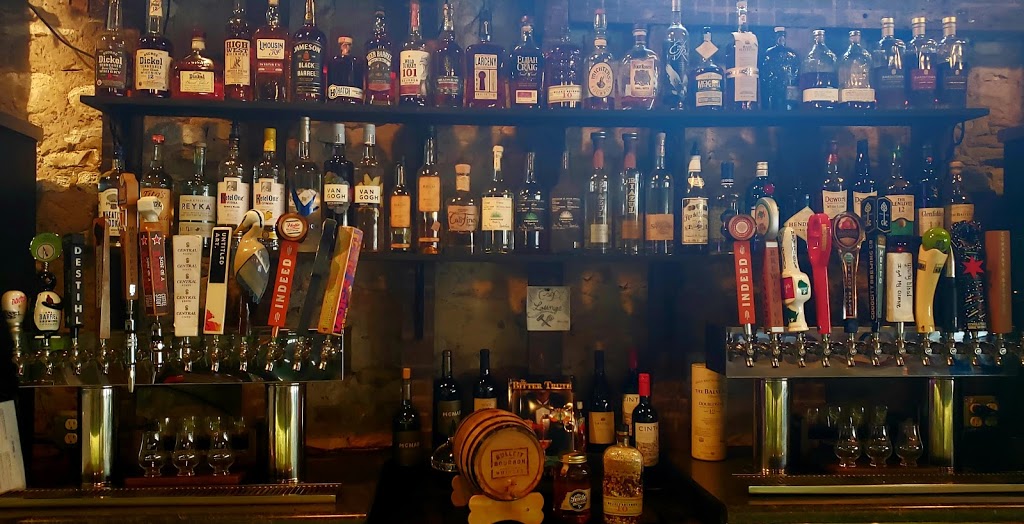 The Craft Lounge | restaurant | 351 W Main St, Waukesha, WI 53186, USA | 2623096040 OR +1 262-309-6040