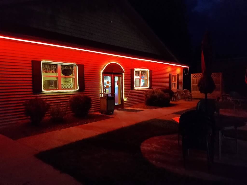 Classic Pizza | restaurant | 2461 M-88, Central Lake, MI 49622, USA | 2315445555 OR +1 231-544-5555