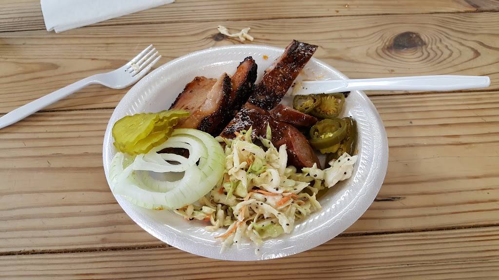 Heavys Bar B Que | restaurant | 1301 19th St, Hondo, TX 78861, USA | 8304264445 OR +1 830-426-4445