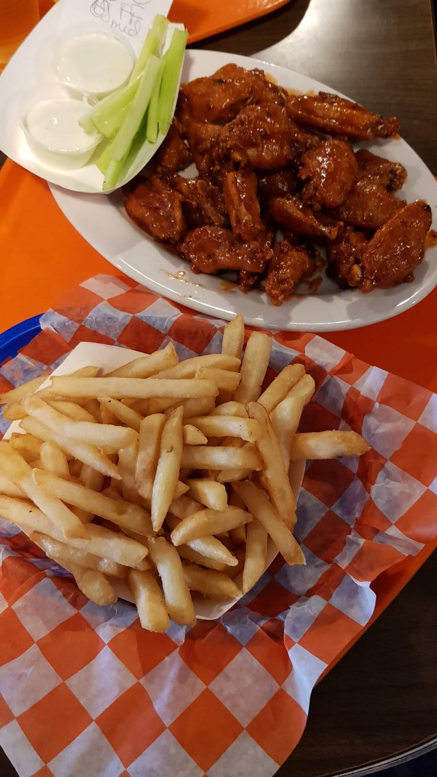 Varsity Pizza | restaurant | 802 S Crouse Ave, Syracuse, NY 13210, USA | 3154781235 OR +1 315-478-1235