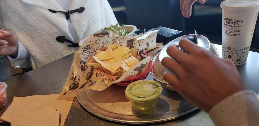 Chipotle Mexican Grill | restaurant | 1385 N Main St Ste 120, Fuquay-Varina, NC 27526, USA | 9195670206 OR +1 919-567-0206