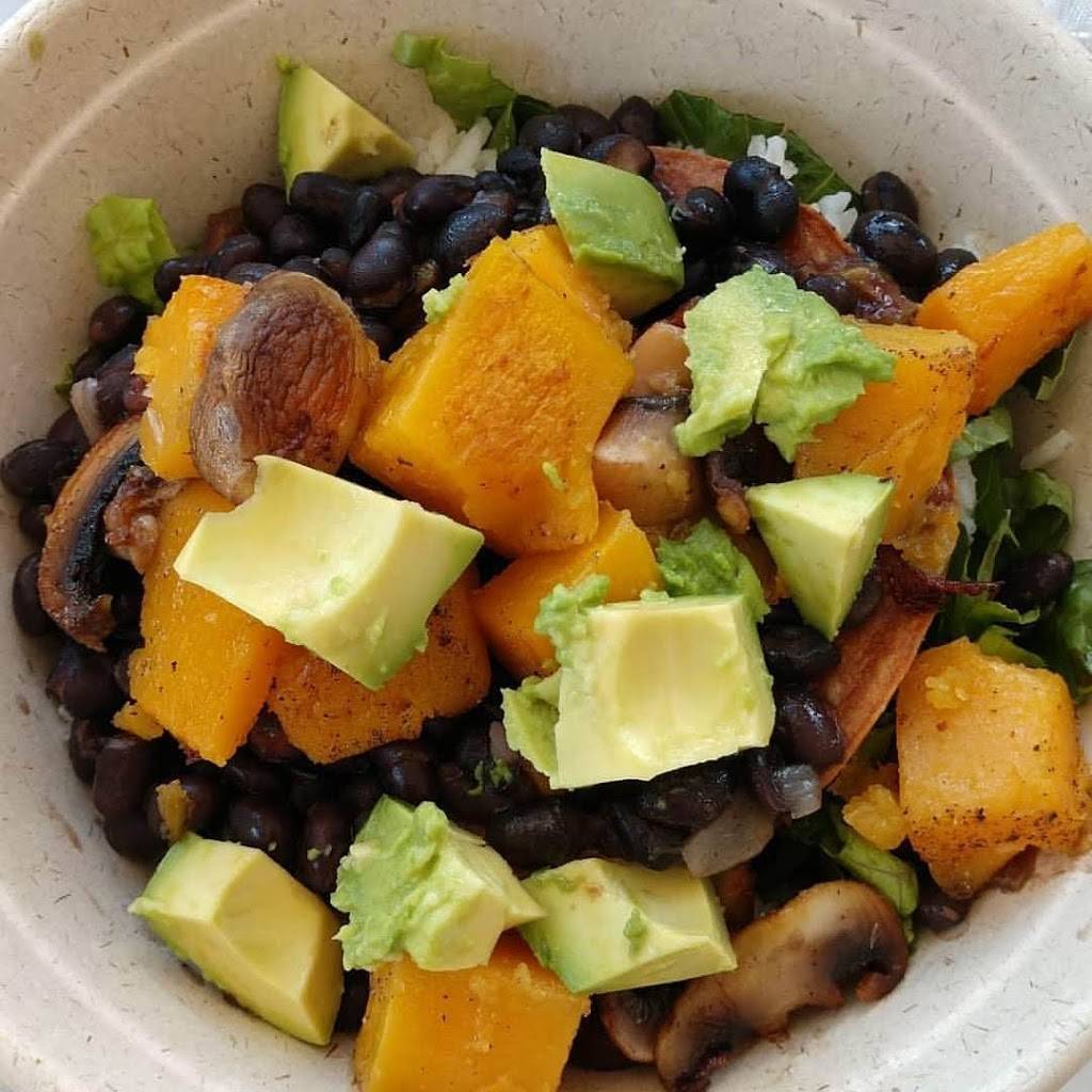 StrEAT Side Take Out | meal takeaway | 524 N Howe St, Southport, NC 28461, USA | 9103634113 OR +1 910-363-4113