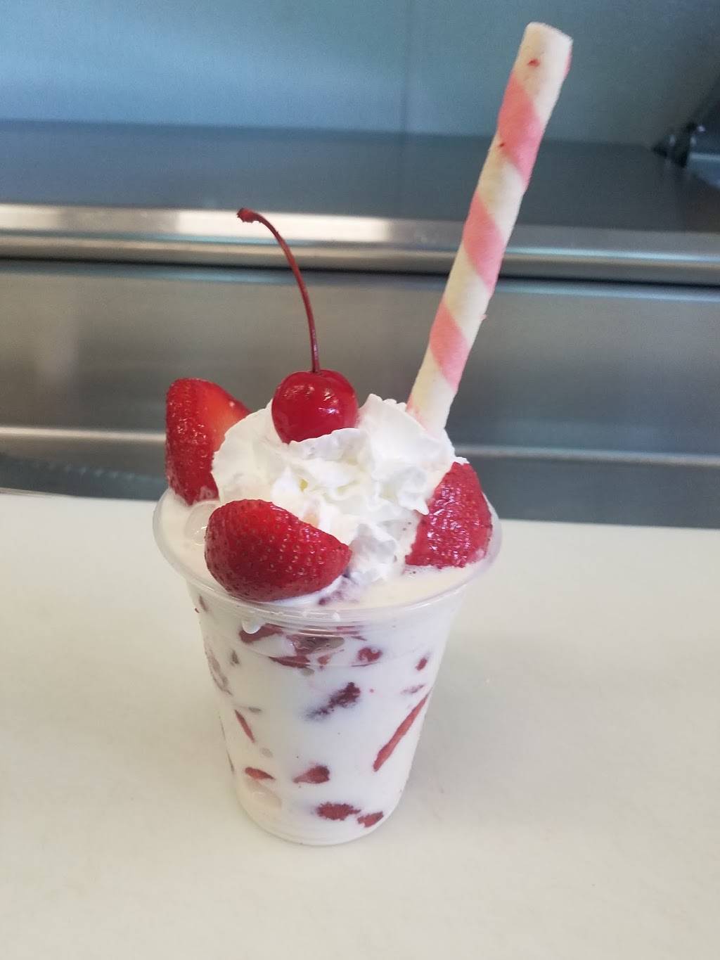 United Paleteria Y Neveria Stockton#2 | restaurant | 2530 E Fremont St, Stockton, CA 95205, USA | 2094690303 OR +1 209-469-0303