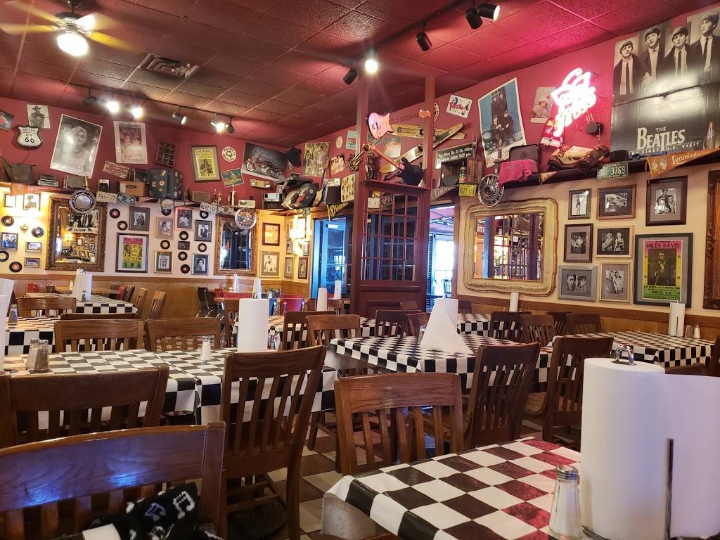 Fuddruckers | restaurant | 40955 Van Dyke Ave, Sterling Heights, MI 48313, USA | 5869777760 OR +1 586-977-7760