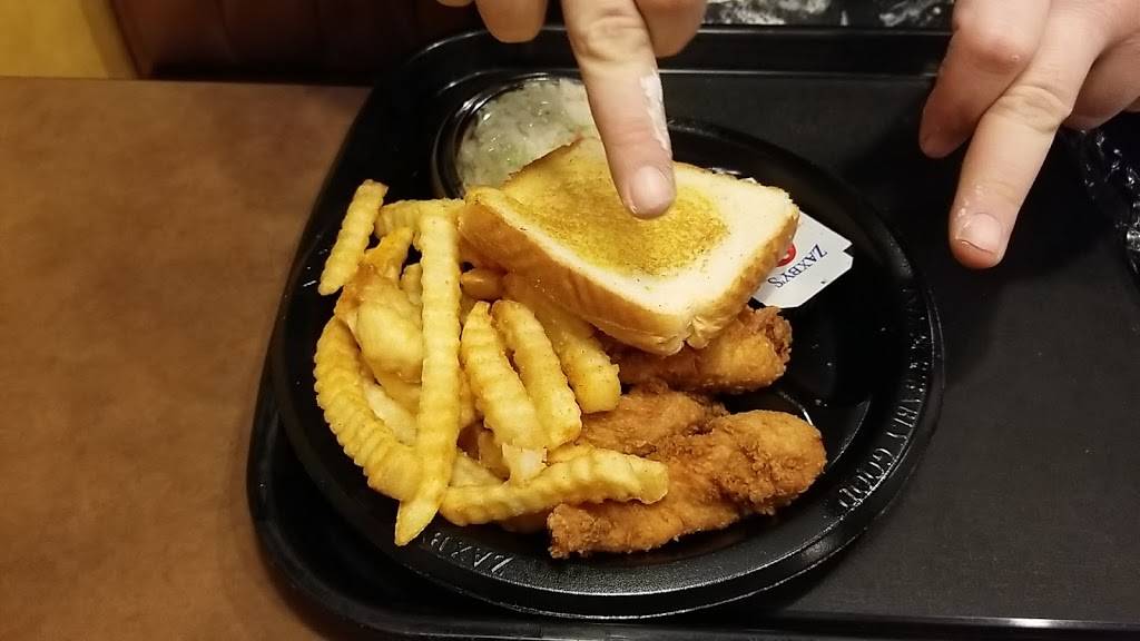 Zaxbys Chicken Fingers & Buffalo Wings | restaurant | 2024 Cumberland Ave, Knoxville, TN 37916, USA | 8655454416 OR +1 865-545-4416
