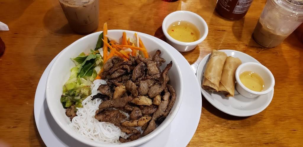 Wow Pho & Grill | restaurant | 6424 Bells Ferry Rd STE#118, Woodstock, GA 30189, USA | 6783836099 OR +1 678-383-6099