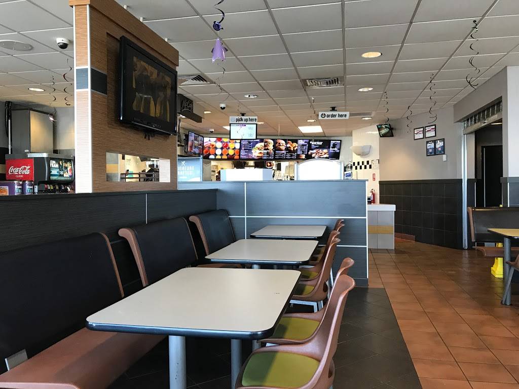 McDonalds | cafe | 7810 Lyles Ln NW, Concord, NC 28027, USA | 7049790298 OR +1 704-979-0298