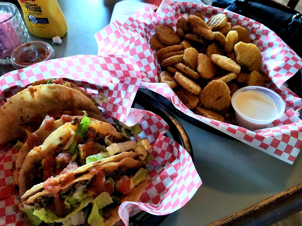 Roadrunner Bar & Grill | restaurant | 1 Country Club Dr, Las Vegas, NM 87701, USA | 5054253858 OR +1 505-425-3858