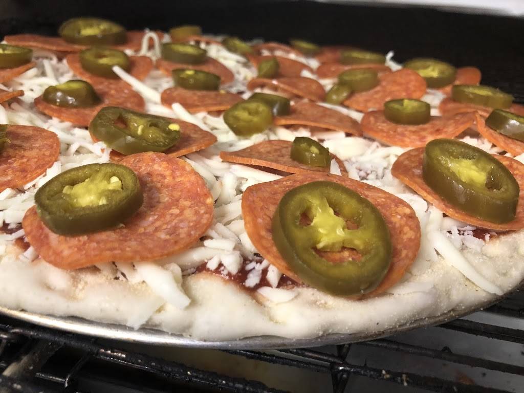 Ollies Pizza & Grinders | restaurant | 230 E Main St, Manchester, MI 48158, USA | 7344286543 OR +1 734-428-6543