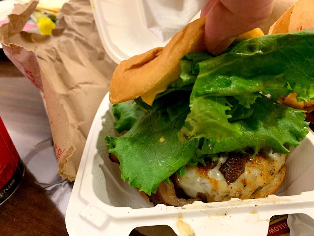 Teddys Bigger Burgers | restaurant | 4850 Kapolei Pkwy, Kapolei, HI 96707, USA | 8086742447 OR +1 808-674-2447