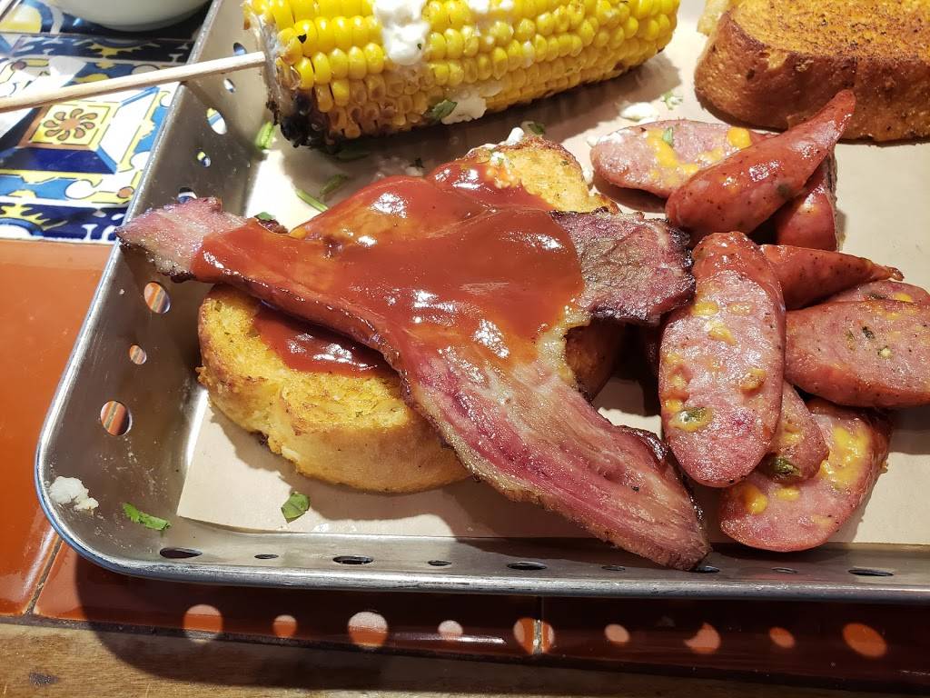 Chilis Grill & Bar | restaurant | 600 N Green River Rd, Evansville, IN 47715, USA | 8124751510 OR +1 812-475-1510