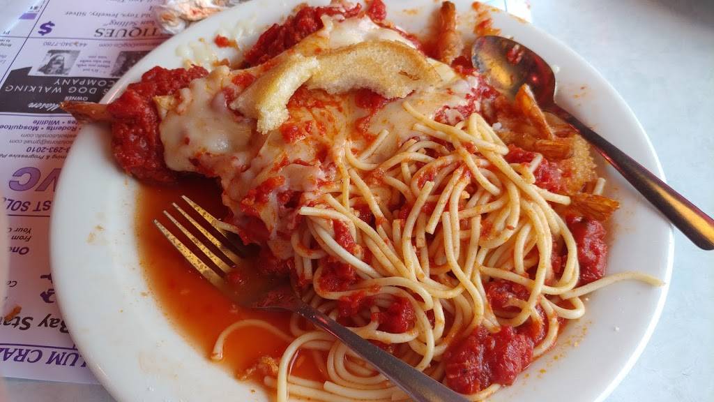 Plum Crazy Diner | restaurant | 15 Baltimore Blvd, Westminster, MD 21157, USA | 4108489288 OR +1 410-848-9288