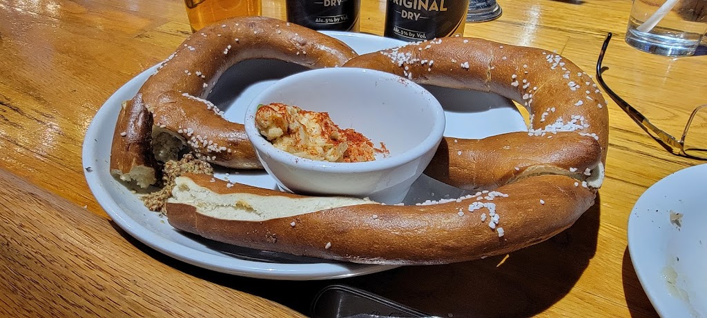 Der Biergarten | restaurant | 300 Marietta St NW, Atlanta, GA 30313, USA | 4045212728 OR +1 404-521-2728