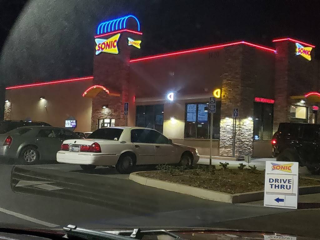 Sonic Drive-In | restaurant | 1610 East First Street, Beaumont, CA 92223, USA | 9518454435 OR +1 951-845-4435