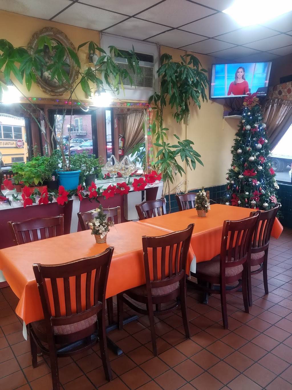 Deli Pizzeria El Bacilon | restaurant | 10610 37th Ave, Corona, NY 11368, USA | 7184292465 OR +1 718-429-2465