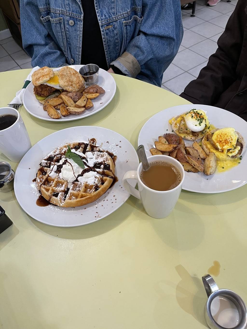 Pike Street Café | restaurant | 4629 Montgomery Rd, Cincinnati, OH 45212, USA | 5139544040 OR +1 513-954-4040