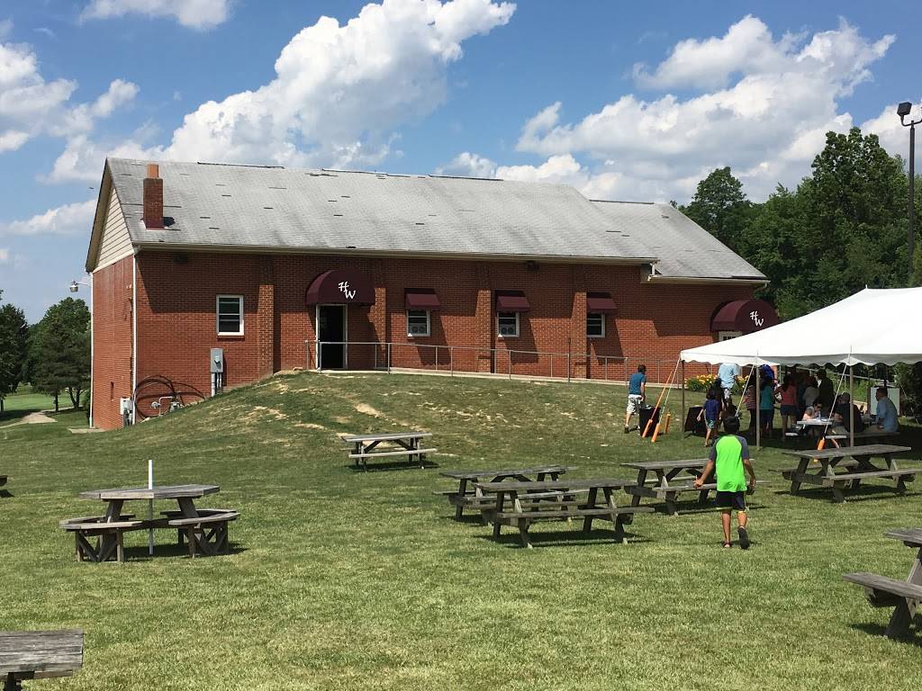 Hallidays Winery | restaurant | 2400 NE River Rd, Lake Milton, OH 44429, USA | 3306549463 OR +1 330-654-9463