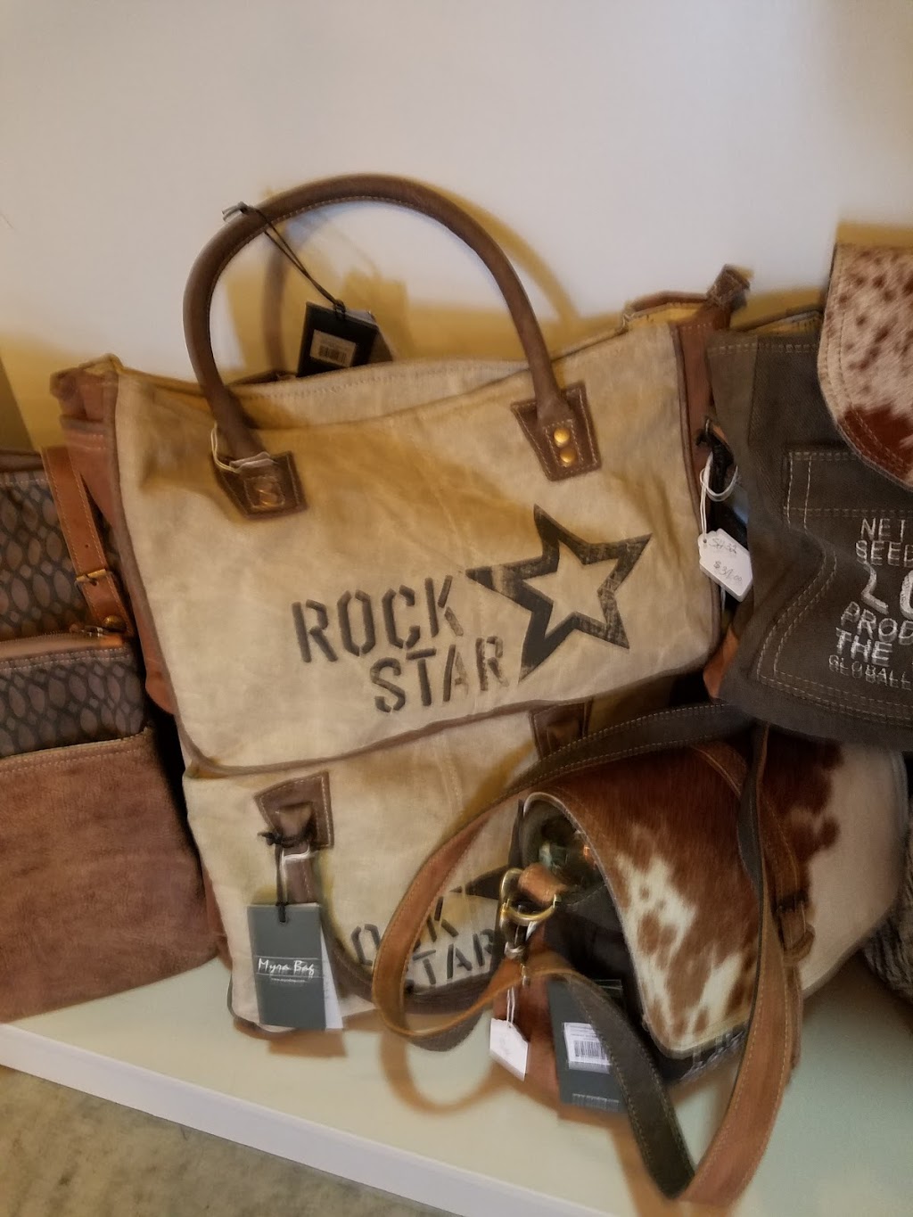 Go Gourmet Grocery | restaurant | 212 W Main St, Drakesville, IA 52552, USA | 6417223140 OR +1 641-722-3140